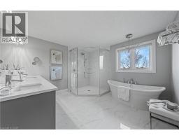 581 MANOR RIDGE Crescent - 36