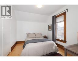 18 THERESA Street - 33