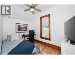 18 THERESA Street - 36