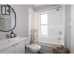 18 THERESA Street - 37