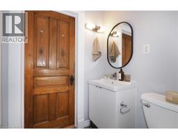 18 THERESA Street - 38