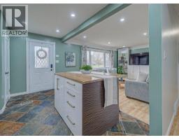 32 RAVINE Drive - 14