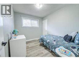 32 RAVINE Drive - 21