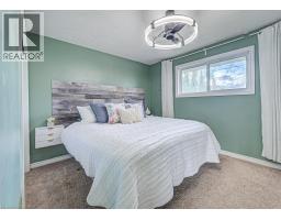 32 RAVINE Drive - 23