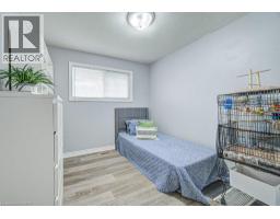 32 RAVINE Drive - 25