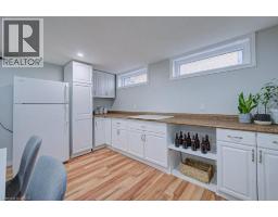 32 RAVINE Drive - 32