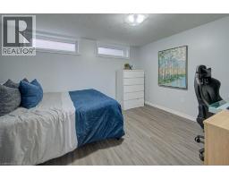 32 RAVINE Drive - 36