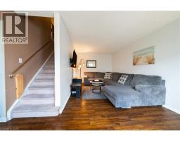 391 PIONEER Drive UnitNo. 4 - 6