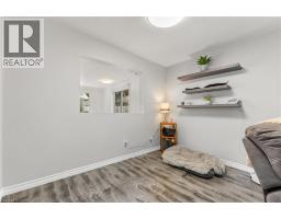 36 ANGELA Crescent - 14