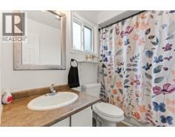 36 ANGELA Crescent - 24