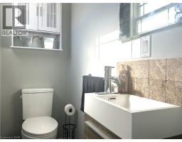 36 ANGELA Crescent - 28