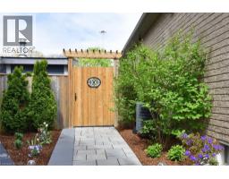 19 DYMENT Court - 32