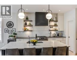 27 RIDGEWOOD Crescent - 11