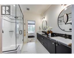 27 RIDGEWOOD Crescent - 27