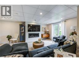 27 RIDGEWOOD Crescent - 33