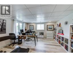 27 RIDGEWOOD Crescent - 35