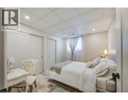 27 RIDGEWOOD Crescent - 37