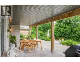 27 RIDGEWOOD Crescent - 48