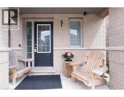 27 GLEASON Crescent - 2