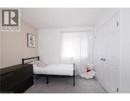 27 GLEASON Crescent - 30