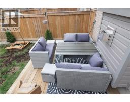 27 GLEASON Crescent - 42