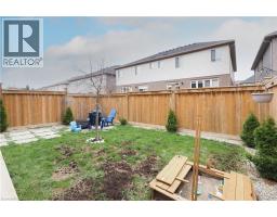 27 GLEASON Crescent - 43