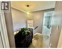 58 ENFIELD Crescent - 10