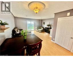 58 ENFIELD Crescent - 2