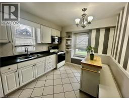 58 ENFIELD Crescent - 3