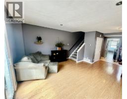 58 ENFIELD Crescent - 5