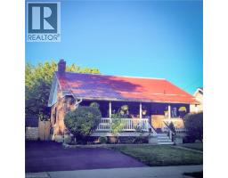 34 CHRISTOPHER Drive - 2