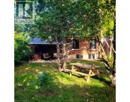 34 CHRISTOPHER Drive - 25