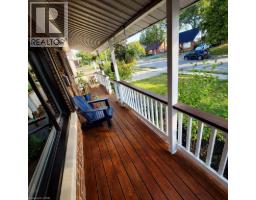 34 CHRISTOPHER Drive - 5