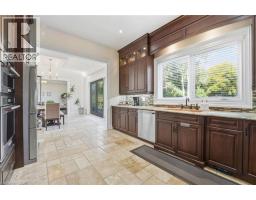 855 AVENUE Road - 23