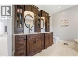 855 AVENUE Road - 28