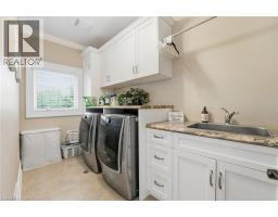 855 AVENUE Road - 33