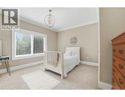 855 AVENUE Road - 35