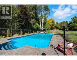 855 AVENUE Road - 48