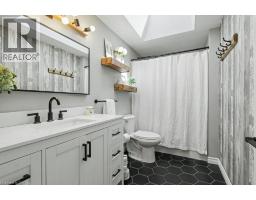 71 ESTHER Avenue - 21