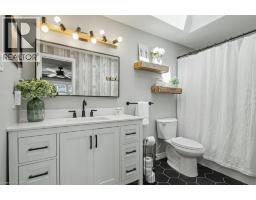 71 ESTHER Avenue - 22