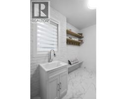 1207 QUEEN Street N - 13