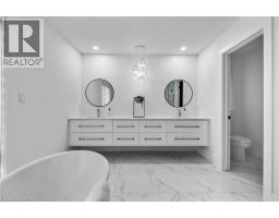 1207 QUEEN Street N - 30