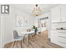 97 MOFFAT Drive - 13