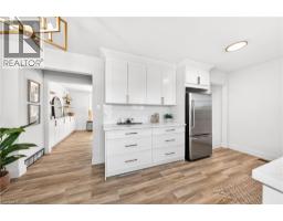 97 MOFFAT Drive - 14