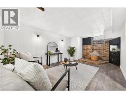 97 MOFFAT Drive - 32