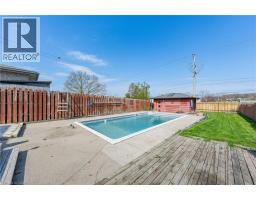 97 MOFFAT Drive - 35