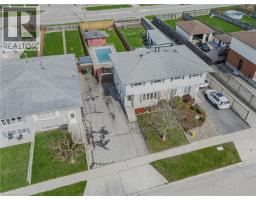 97 MOFFAT Drive - 42