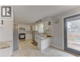 96 KING Street E - 15