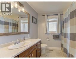 96 KING Street E - 19