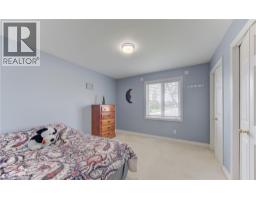 96 KING Street E - 24